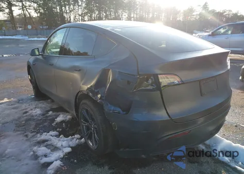 2022 Tesla Model Y Long Range Dual Motor All-Wheel Drive from USA, damaged, VIN 7SAYGDEE8NF308605